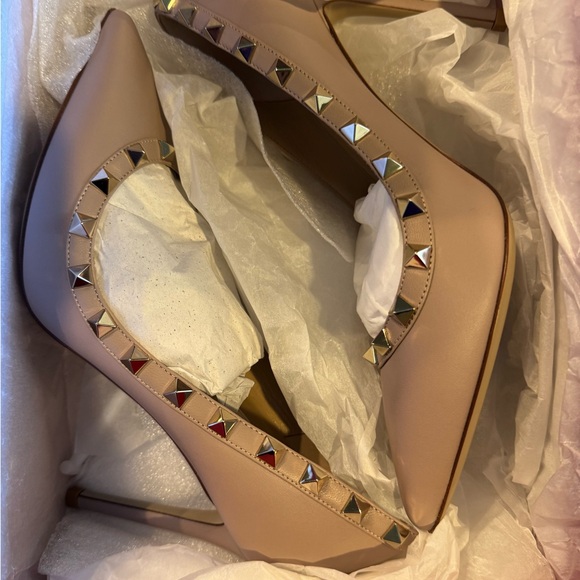 Valentino Rockstud Nude Heels Women’s Sz 36 US6 - Picture 2 of 15